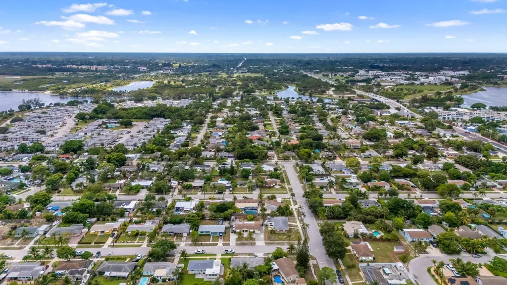 808 Wright Drive Lake Worth FL 33461