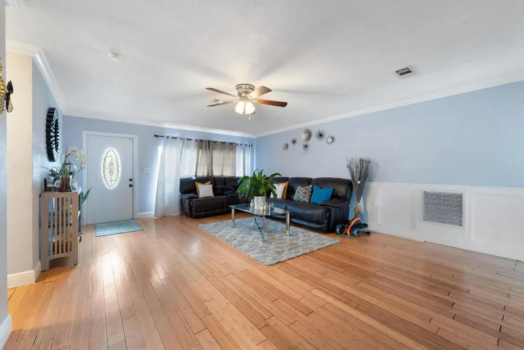 808 Wright Drive Lake Worth FL 33461