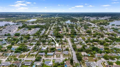 808 Wright Drive Lake Worth FL 33461