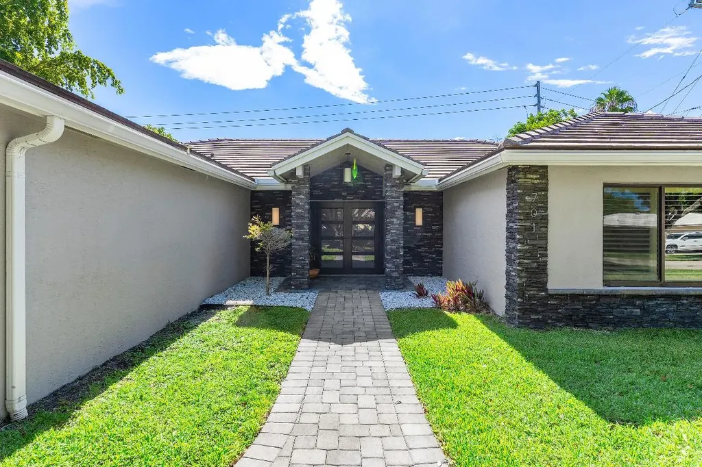 701 Buoy Road North Palm Beach FL 33408