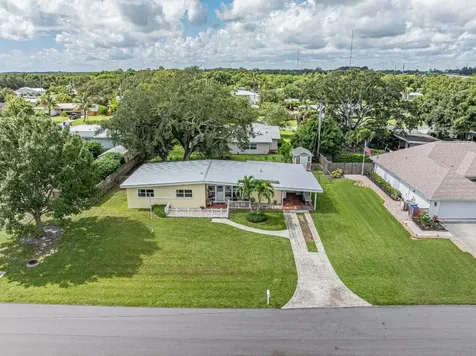 443 21st Place SE Vero Beach FL 32962