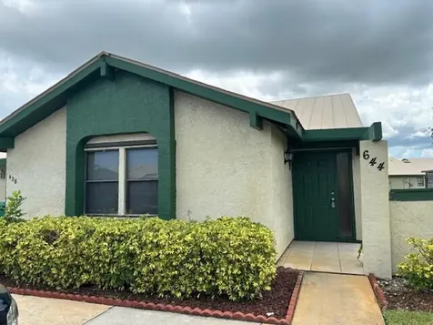 644 SW Jeanne Street Port St Lucie FL 34953