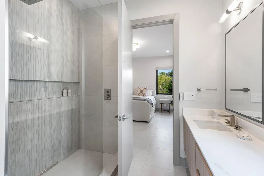 499 NE 4th Street Boca Raton FL 33432