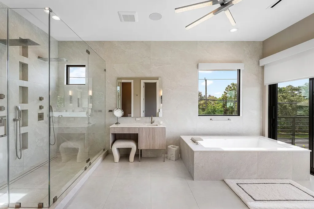 499 NE 4th Street Boca Raton FL 33432