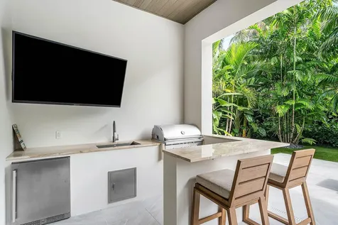 499 NE 4th Street Boca Raton FL 33432