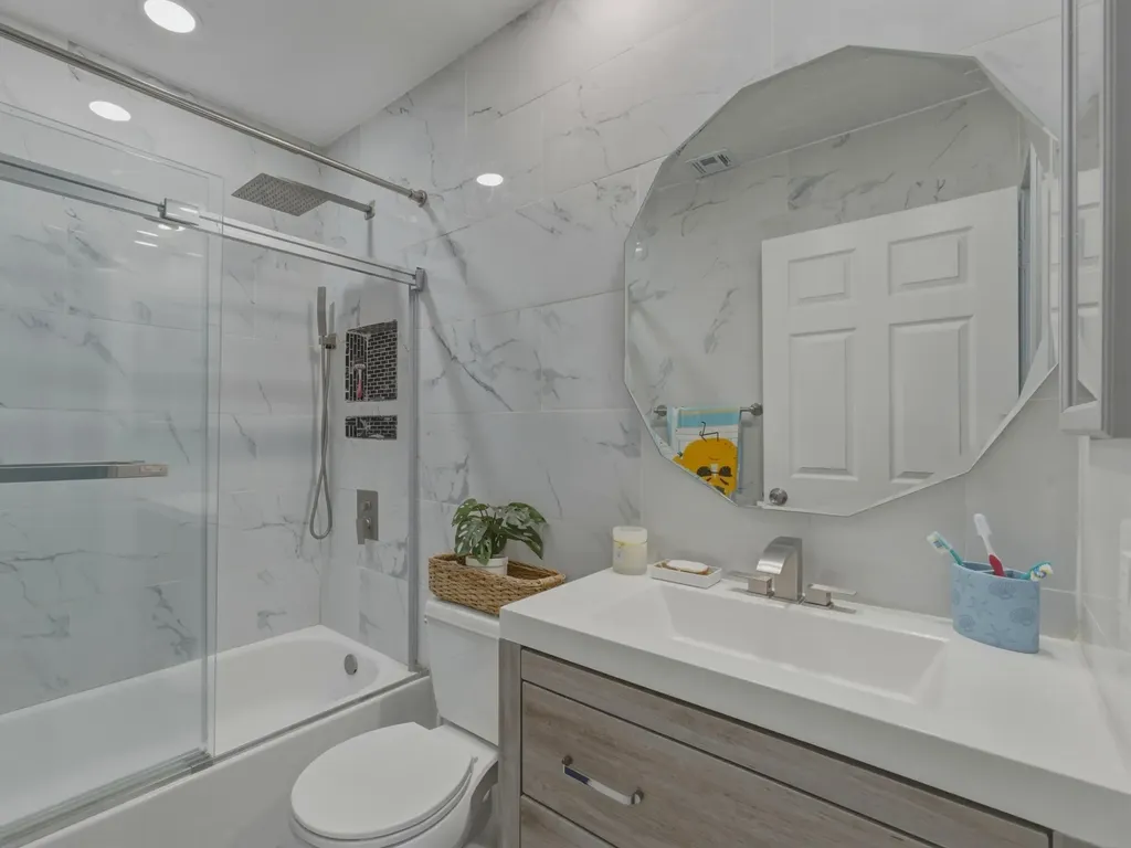 5928 Ithaca Circle W Lake Worth FL 33463