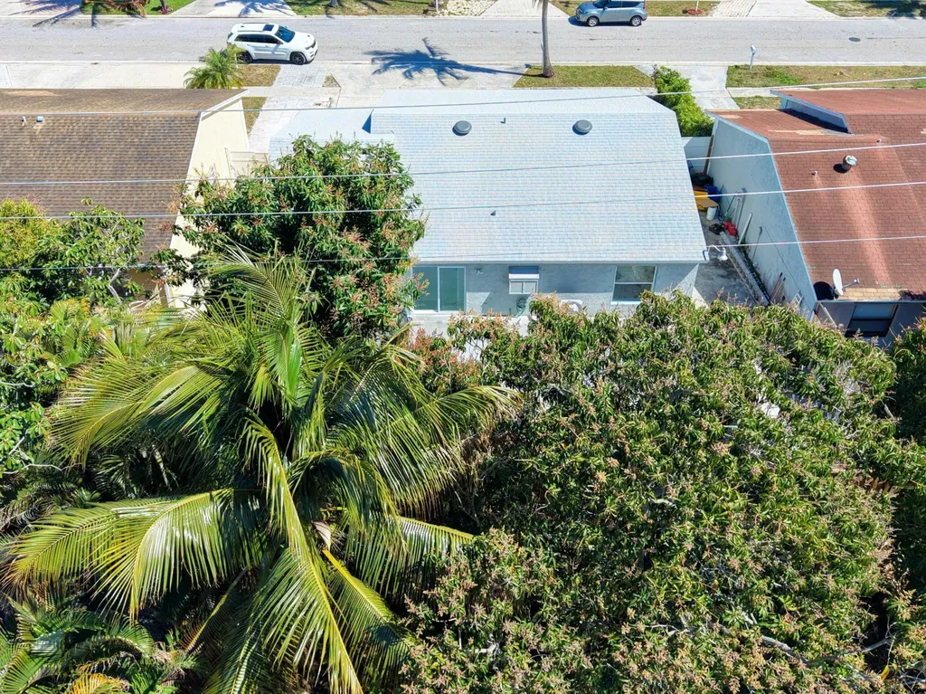 5928 Ithaca Circle W Lake Worth FL 33463