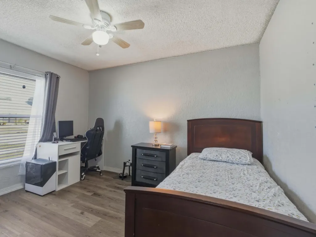 5928 Ithaca Circle W Lake Worth FL 33463