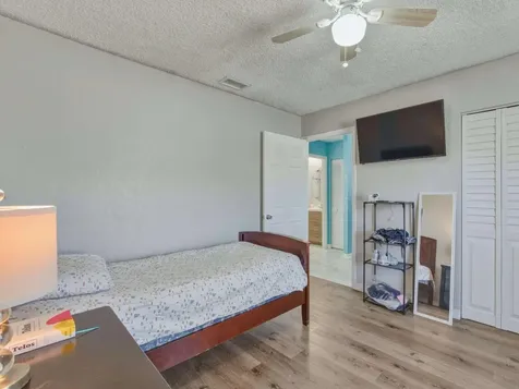 5928 Ithaca Circle W Lake Worth FL 33463