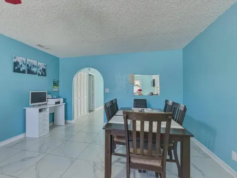5928 Ithaca Circle W Lake Worth FL 33463