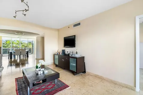 18911 Collins Avenue Sunny Isles Beach FL 33160