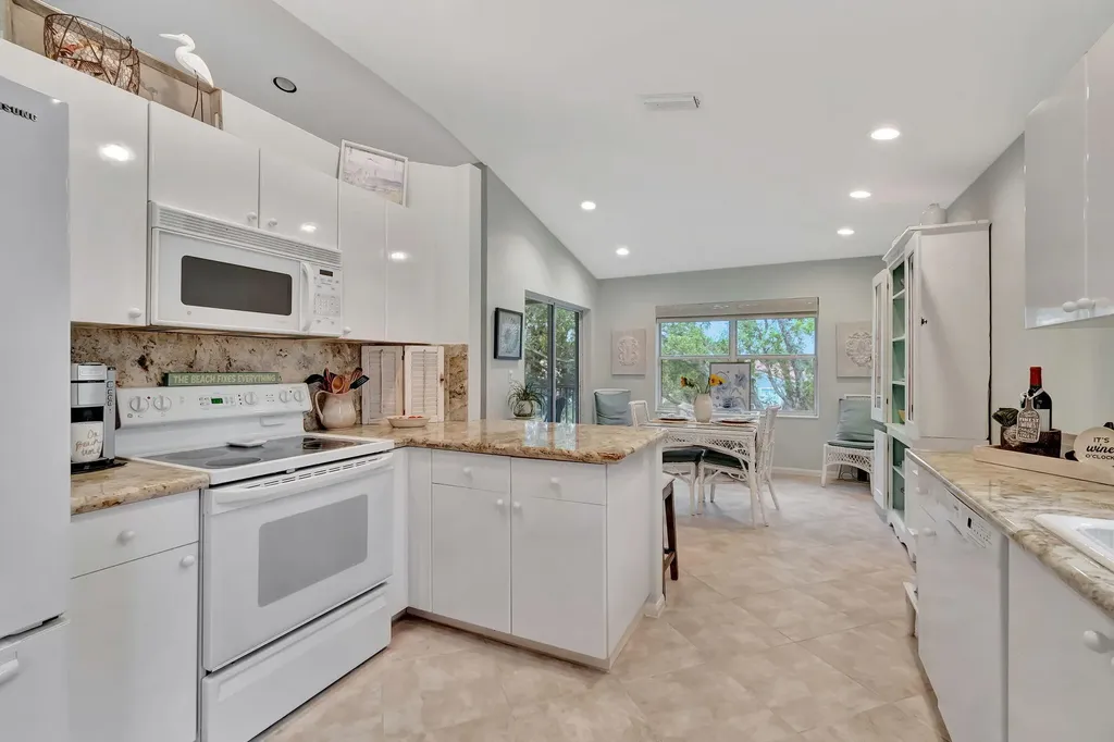 7942 Laina Lane Boynton Beach FL 33437