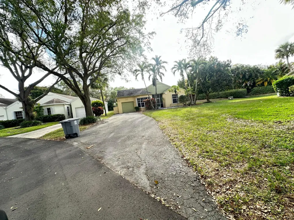7729 Forest Green Lane Boynton Beach FL 33436