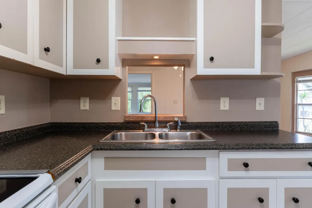 6 Angelita Port St Lucie FL 34952