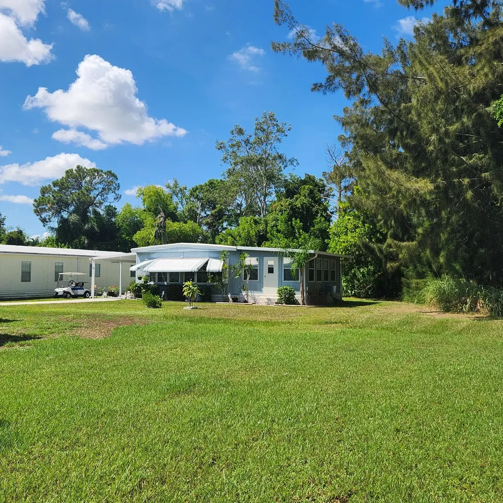 6 Angelita Port St Lucie FL 34952