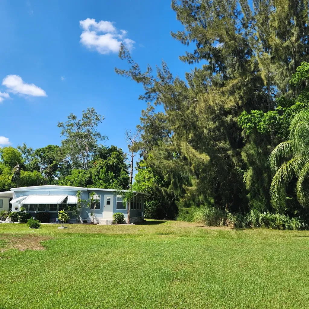 6 Angelita Port St Lucie FL 34952