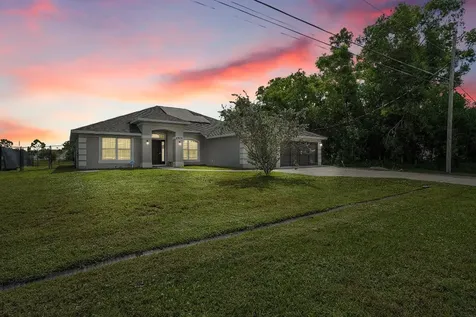 6904 NW Dorothy Street Port St Lucie FL 34983