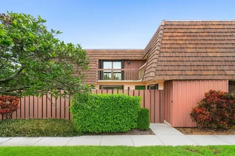 9 Atrium Circle Atlantis FL 33462