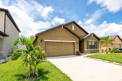 5306 Entertainment Way Fort Pierce FL 34947
