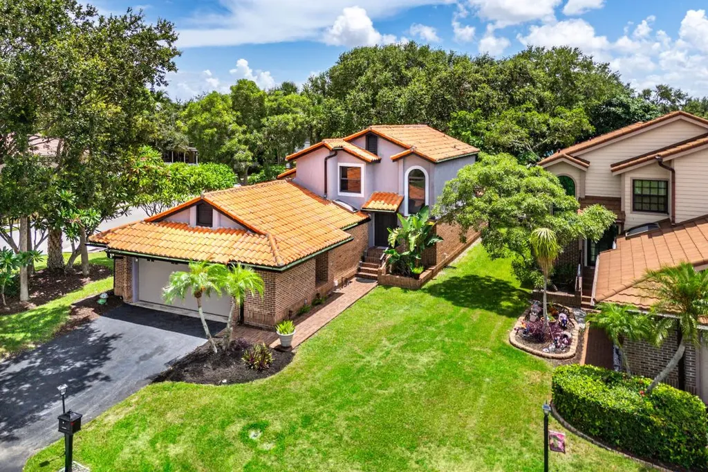 4104 NW 2nd Lane Delray Beach FL 33445
