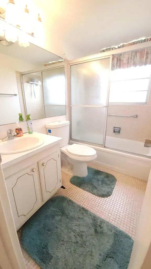 147 Bedford F West Palm Beach FL 33417
