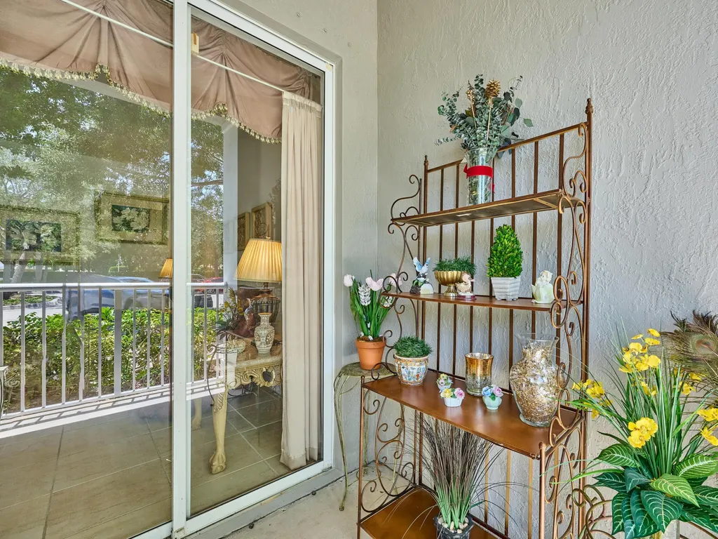 1006 Shoma Drive Royal Palm Beach FL 33414