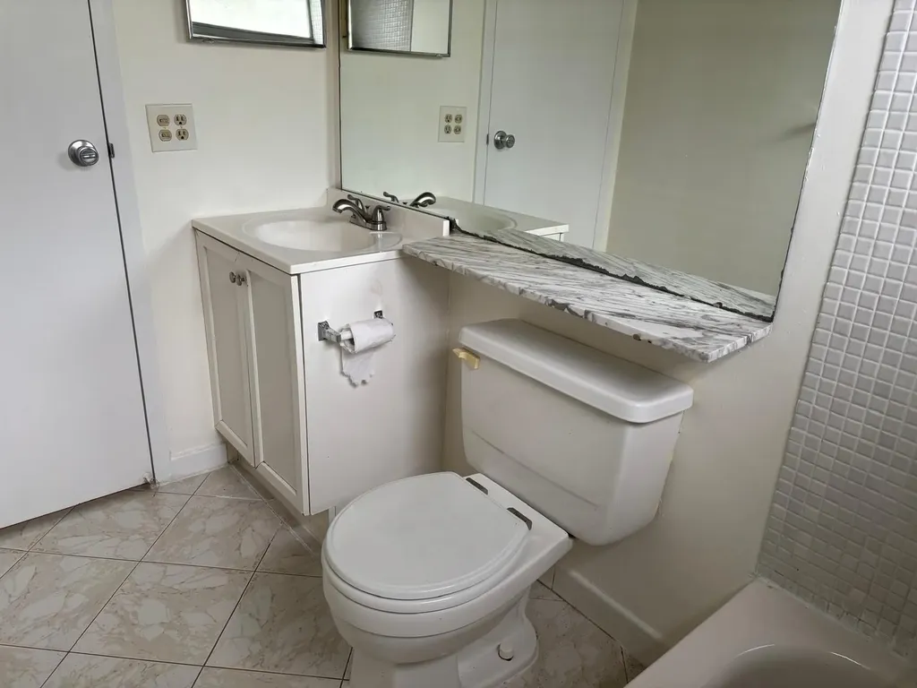 345 Brittany H Delray Beach FL 33446