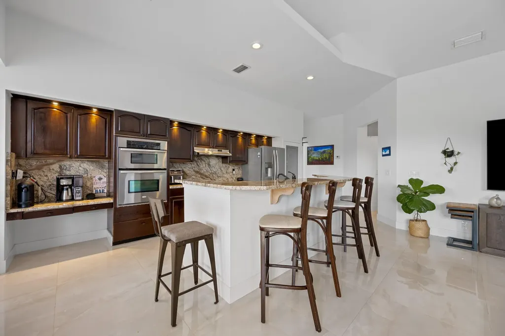 8738 Marlamoor Lane Palm Beach Gardens FL 33412
