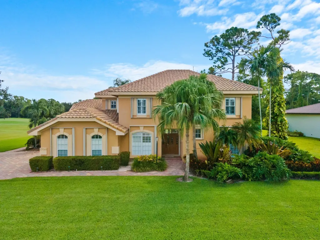 8738 Marlamoor Lane Palm Beach Gardens FL 33412