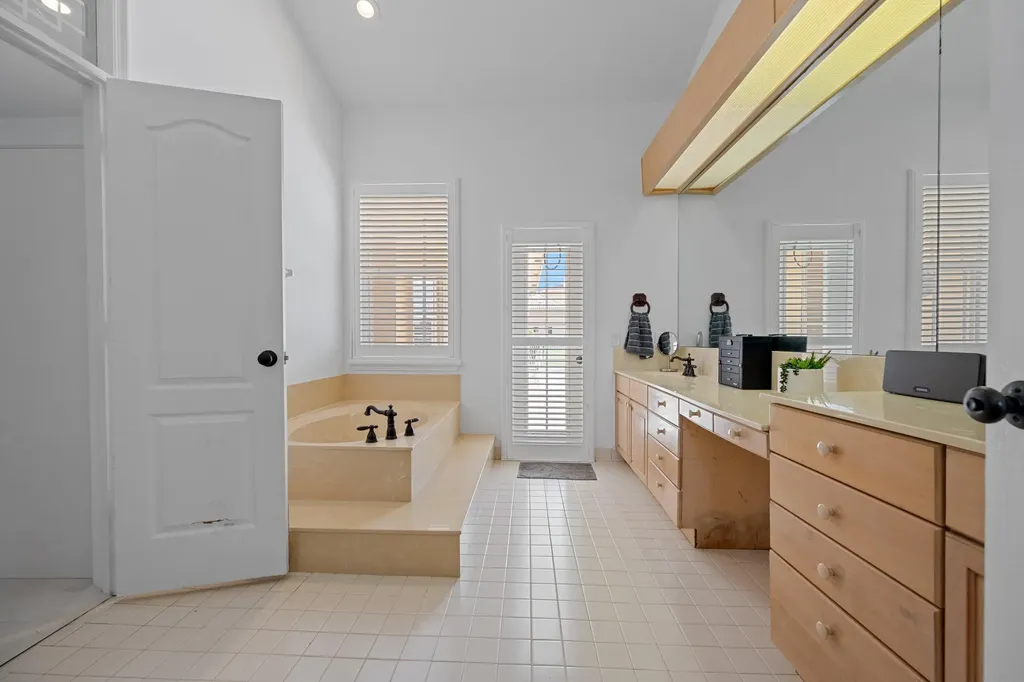 8738 Marlamoor Lane Palm Beach Gardens FL 33412