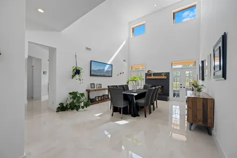 8738 Marlamoor Lane Palm Beach Gardens FL 33412