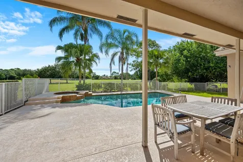 8738 Marlamoor Lane Palm Beach Gardens FL 33412