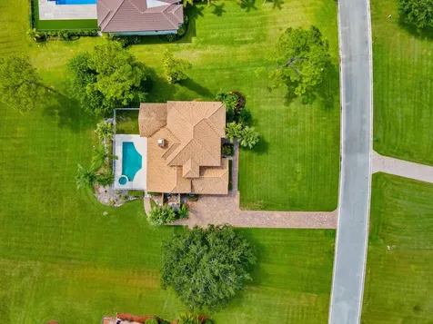 8738 Marlamoor Lane Palm Beach Gardens FL 33412
