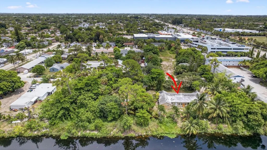 129 Fleming Avenue Greenacres FL 33463