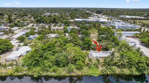 129 Fleming Avenue Greenacres FL 33463