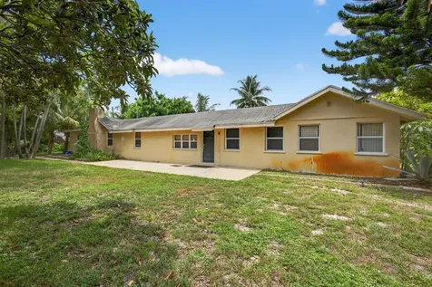 129 Fleming Avenue Greenacres FL 33463