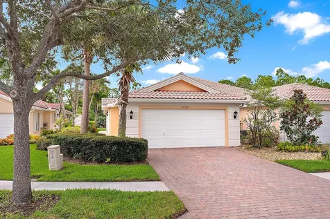 9284 SE Hawks Nest Court Hobe Sound FL 33455