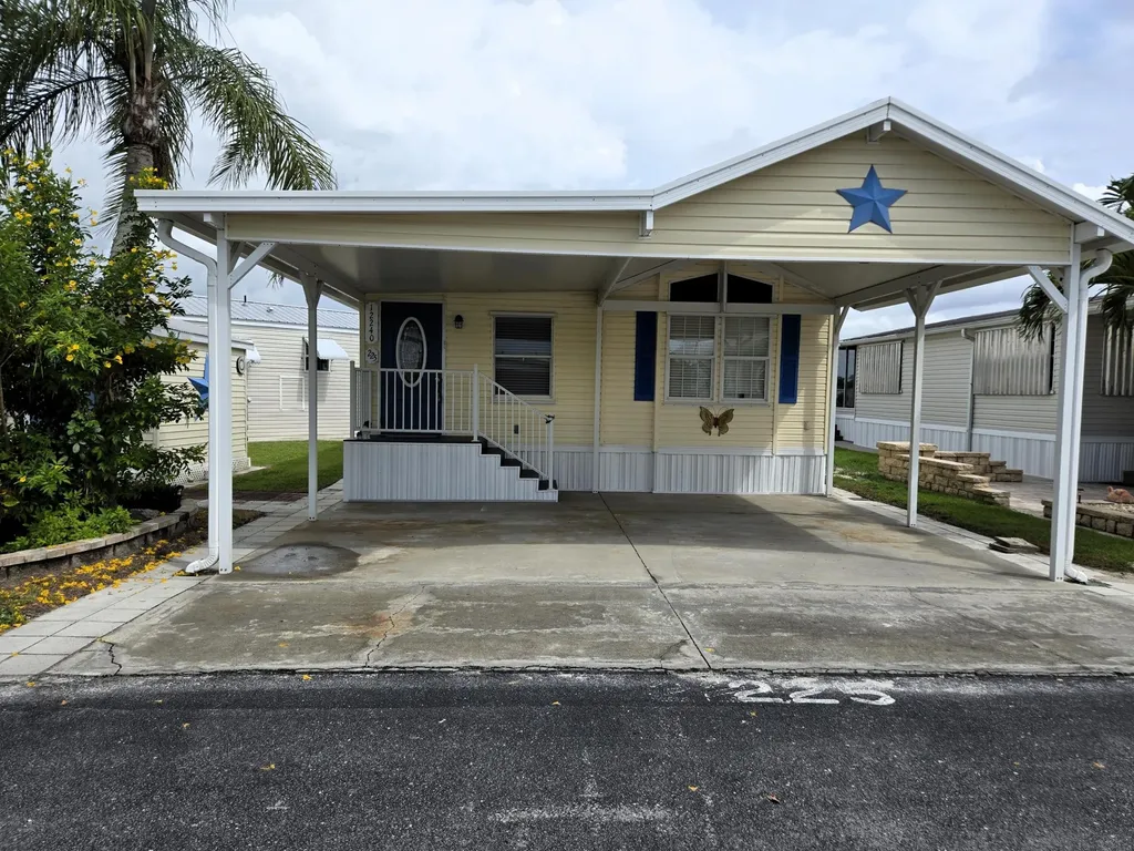 12240 SE 138th Boulevard Okeechobee FL 34974