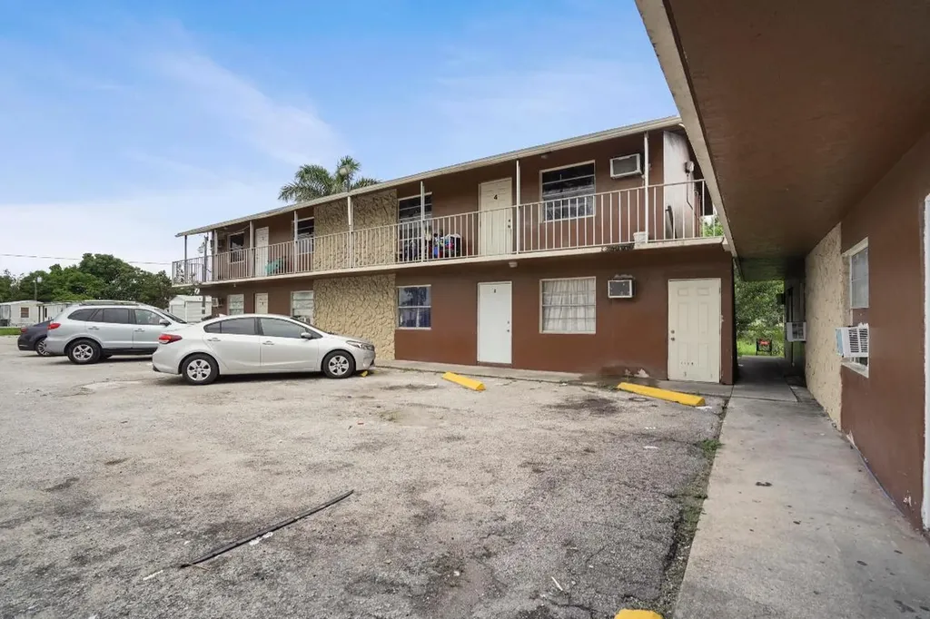 241 NW 11th 1 Street Belle Glade FL 33430