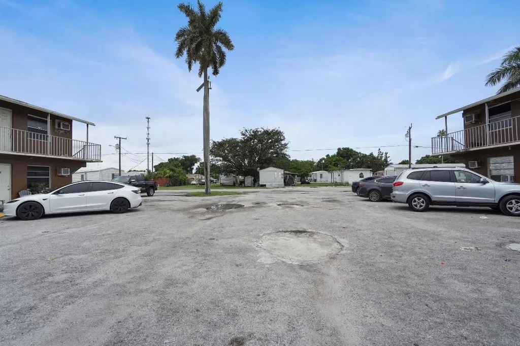 241 NW 11th 1 Street Belle Glade FL 33430