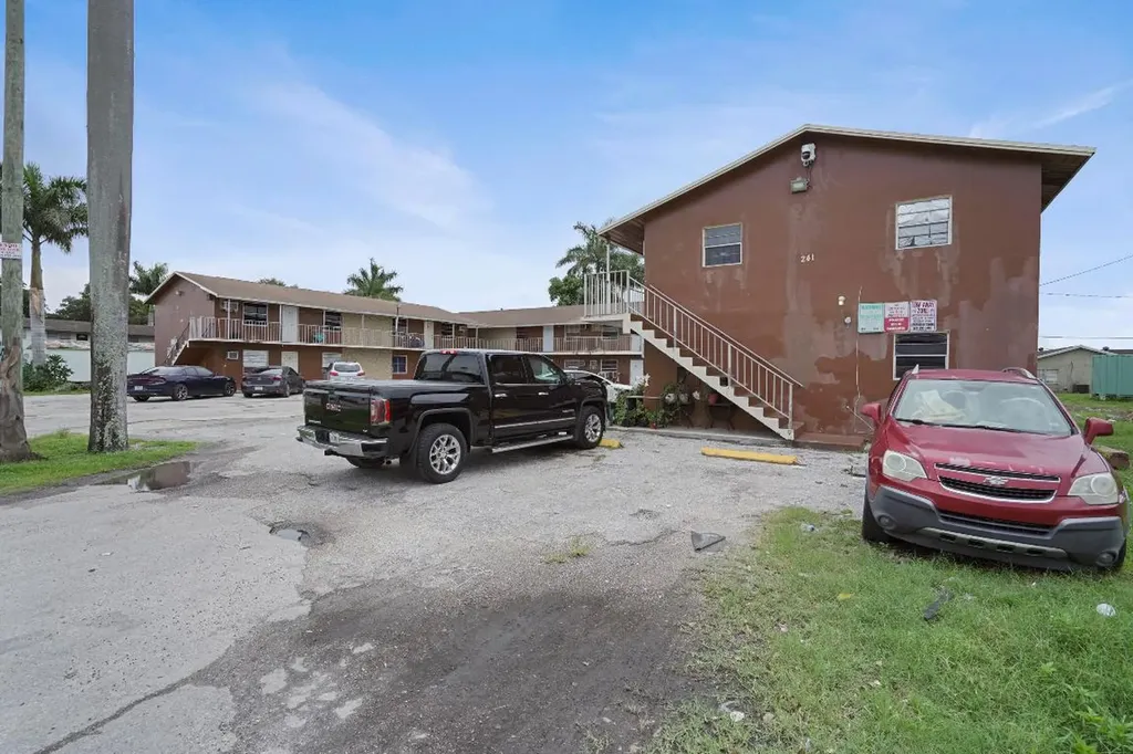 241 NW 11th 1 Street Belle Glade FL 33430