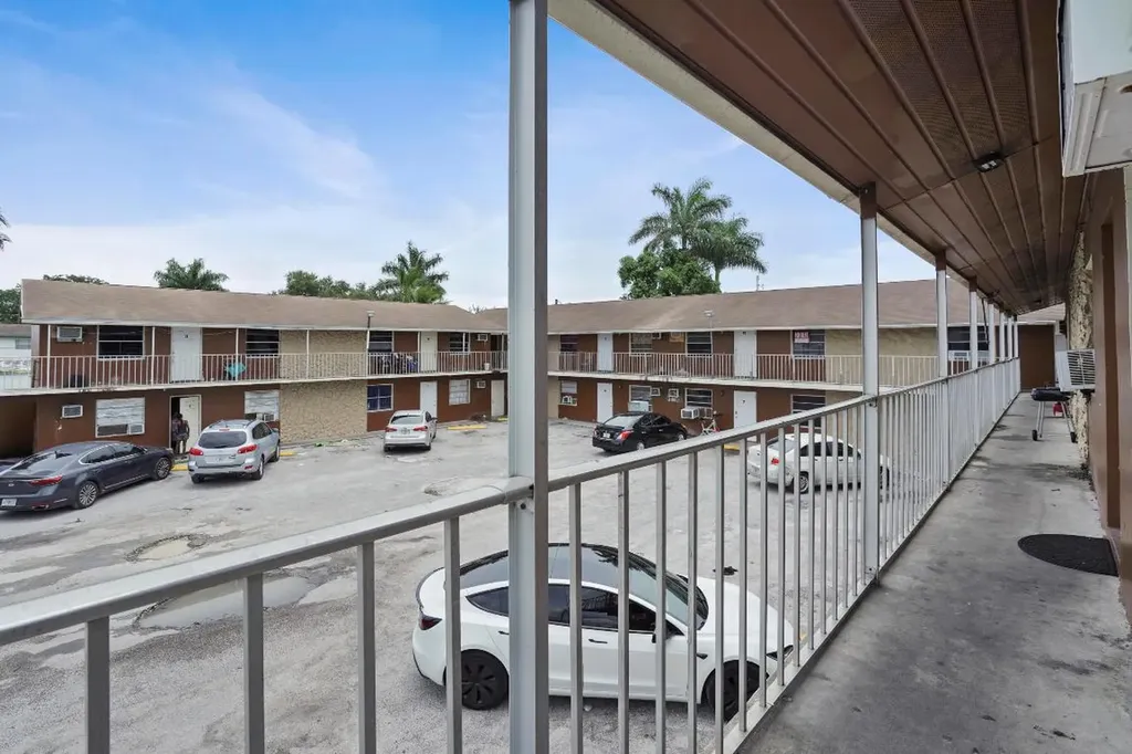 241 NW 11th 1 Street Belle Glade FL 33430