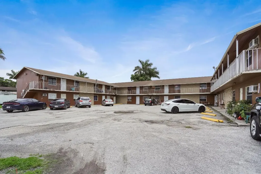 241 NW 11th 1 Street Belle Glade FL 33430