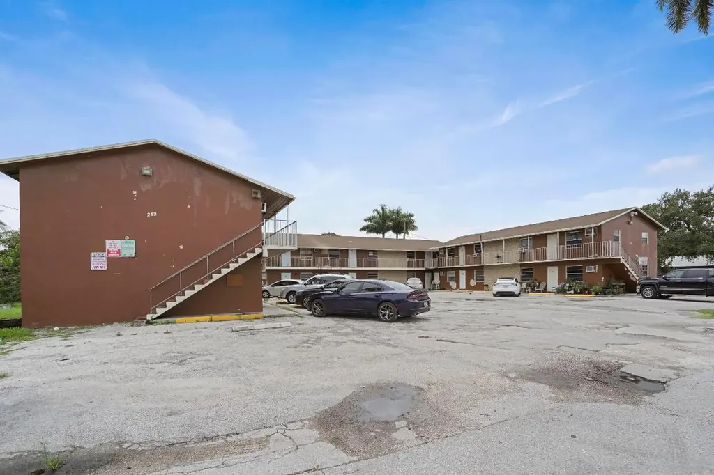 241 NW 11th 1 Street Belle Glade FL 33430