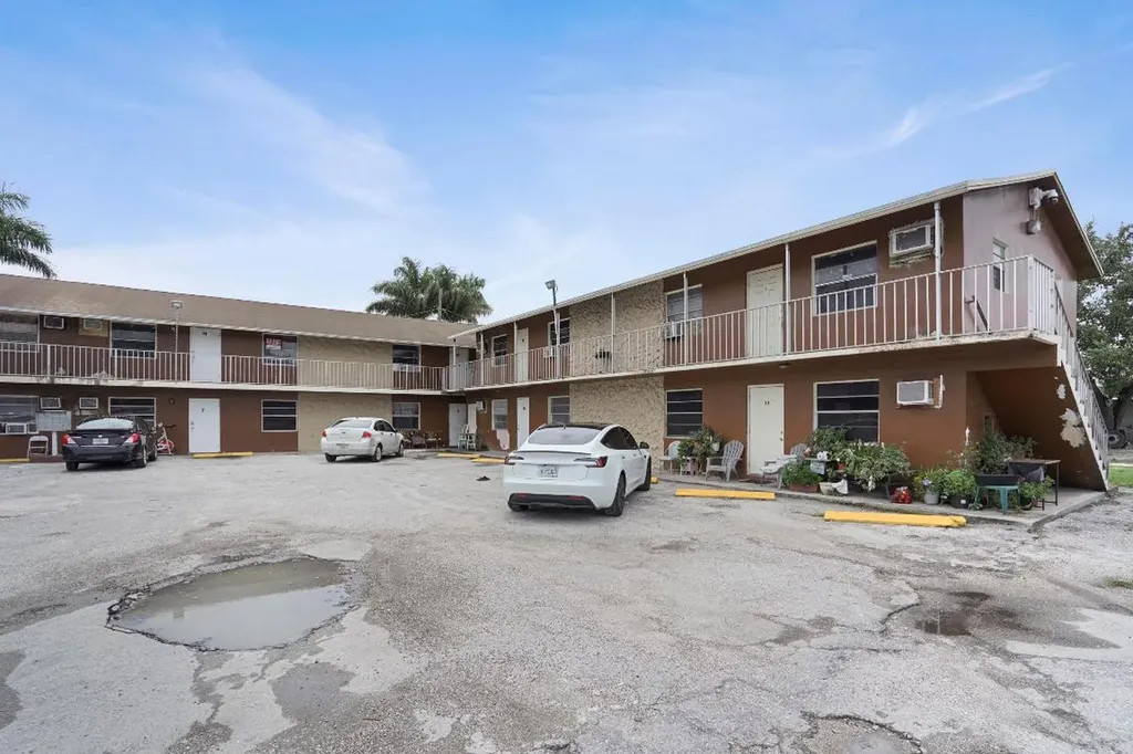 241 NW 11th 1 Street Belle Glade FL 33430