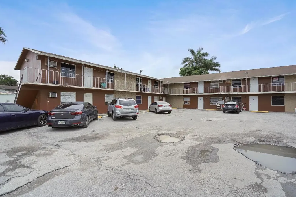 241 NW 11th 1 Street Belle Glade FL 33430
