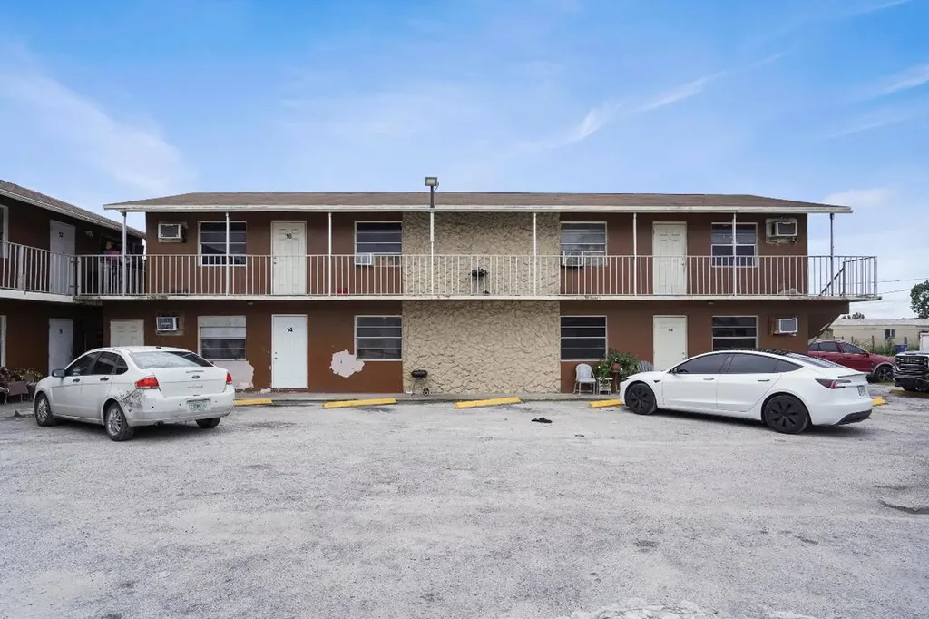 241 NW 11th 1 Street Belle Glade FL 33430