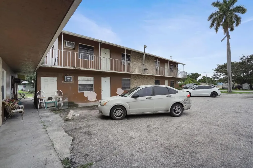 241 NW 11th 1 Street Belle Glade FL 33430