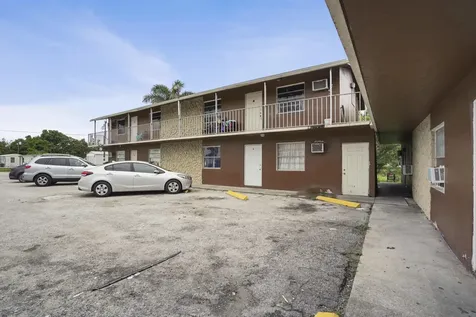 241 NW 11th 1 Street Belle Glade FL 33430