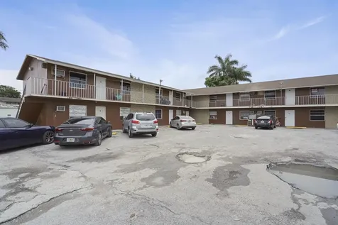 241 NW 11th 1 Street Belle Glade FL 33430